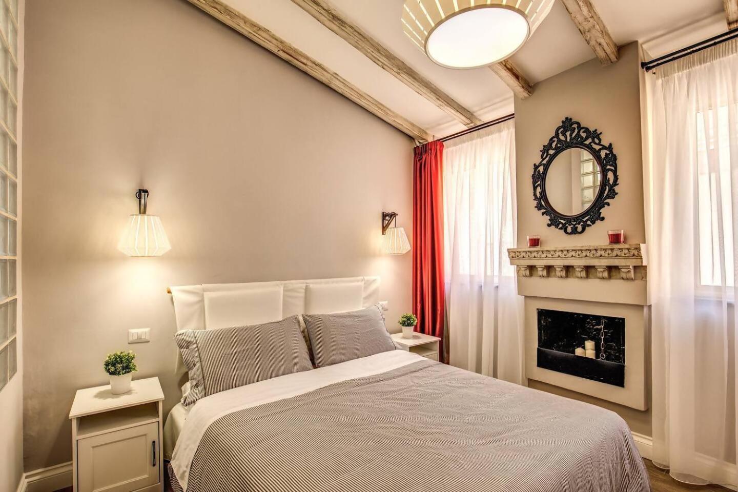 Apartament Attic With Terrace By Trevi Fountain Rzym Zewnętrze zdjęcie