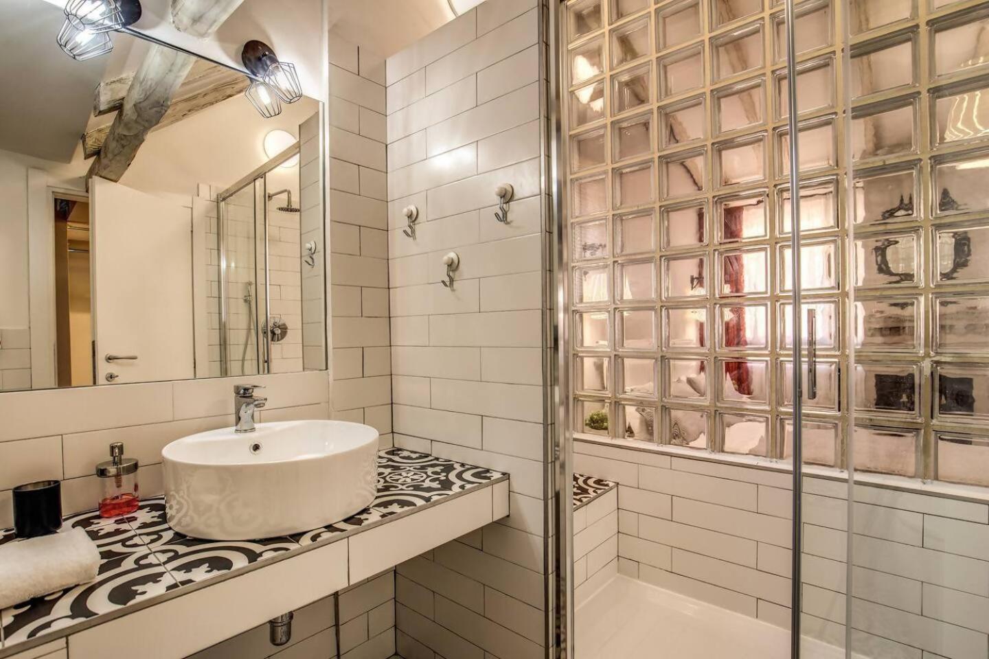 Apartament Attic With Terrace By Trevi Fountain Rzym Zewnętrze zdjęcie