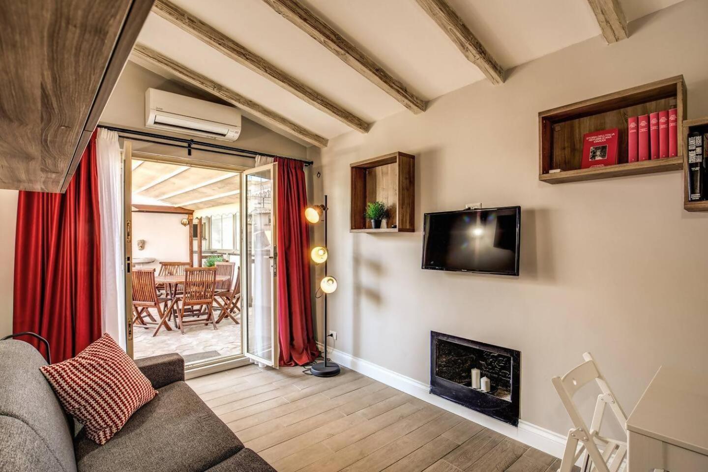 Apartament Attic With Terrace By Trevi Fountain Rzym Zewnętrze zdjęcie