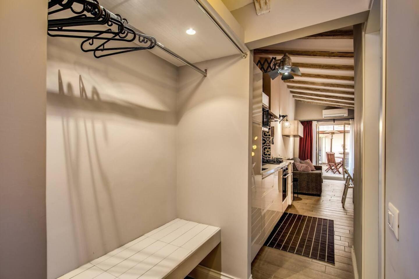 Apartament Attic With Terrace By Trevi Fountain Rzym Zewnętrze zdjęcie