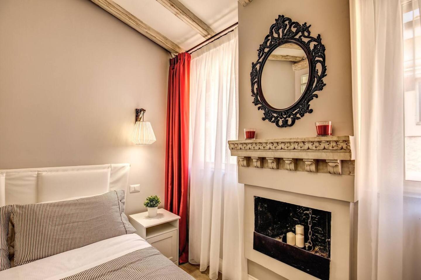 Apartament Attic With Terrace By Trevi Fountain Rzym Zewnętrze zdjęcie