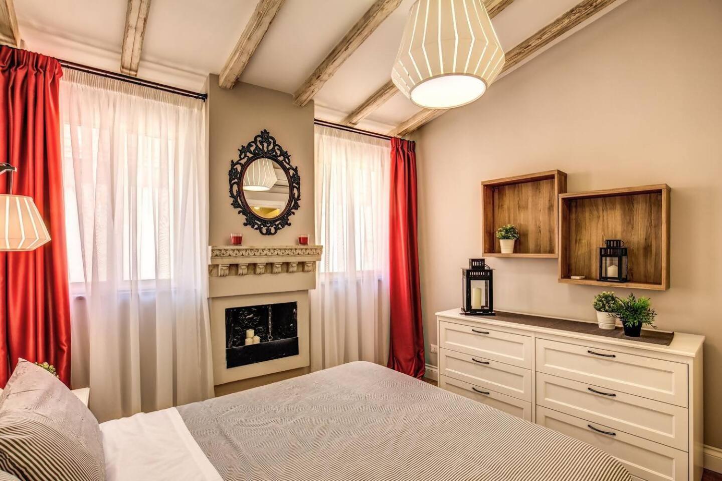 Apartament Attic With Terrace By Trevi Fountain Rzym Zewnętrze zdjęcie