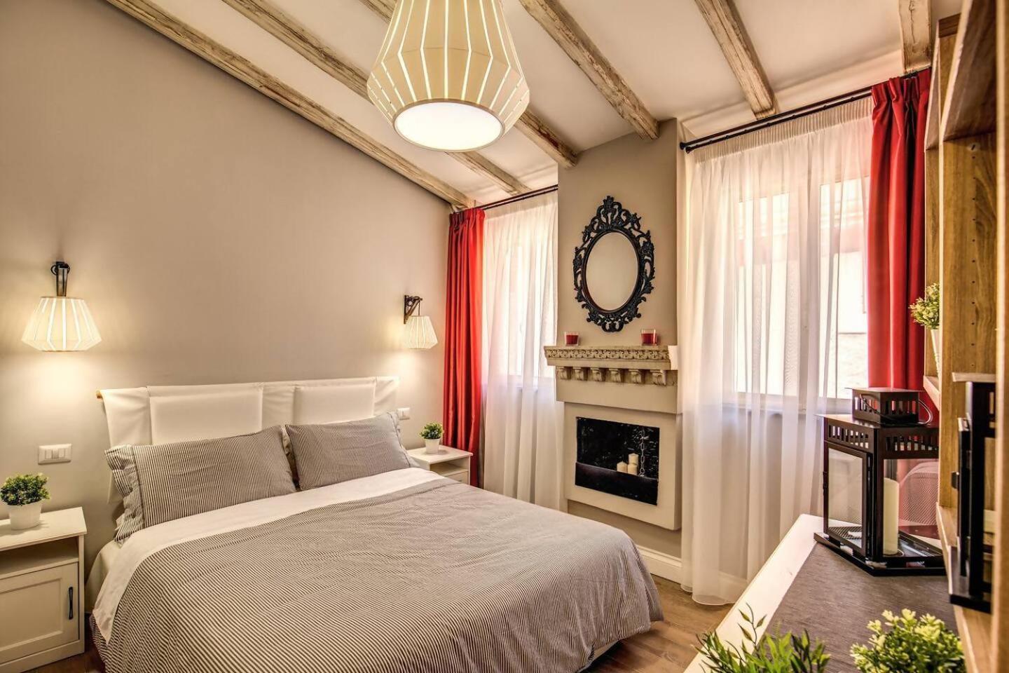 Apartament Attic With Terrace By Trevi Fountain Rzym Zewnętrze zdjęcie