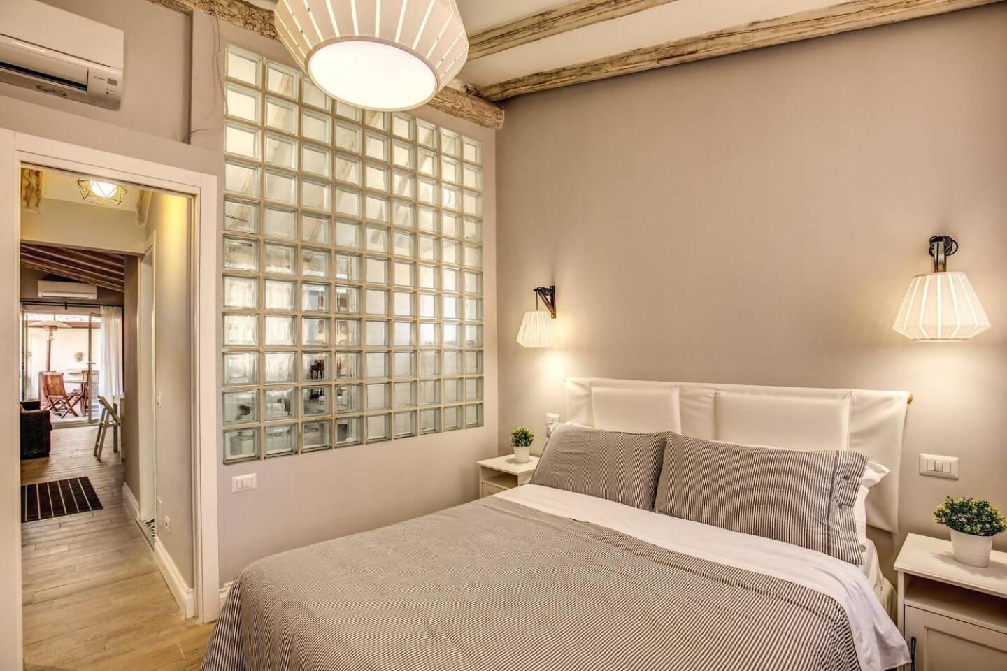 Apartament Attic With Terrace By Trevi Fountain Rzym Zewnętrze zdjęcie